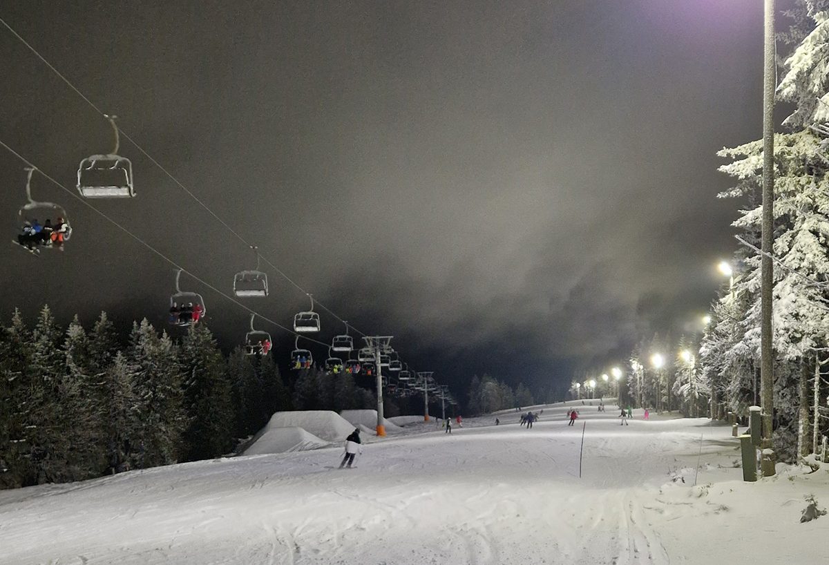 Otvorenje skijaške sezone na Kopama: Noćno skijanje u odličnim uvjetima